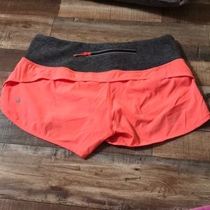 Lululemon speed up short size 6 coral & grey